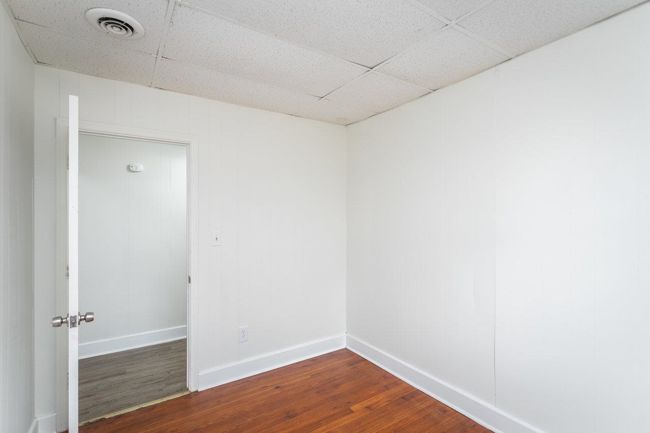 253 N AUGUSTA AVE