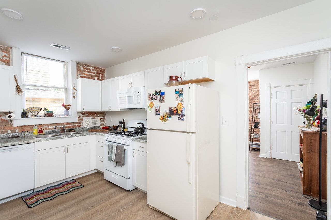253 N AUGUSTA AVE