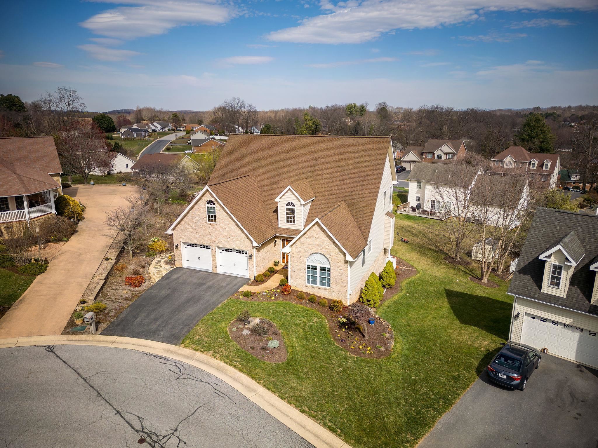 102 SHAWN CIR
