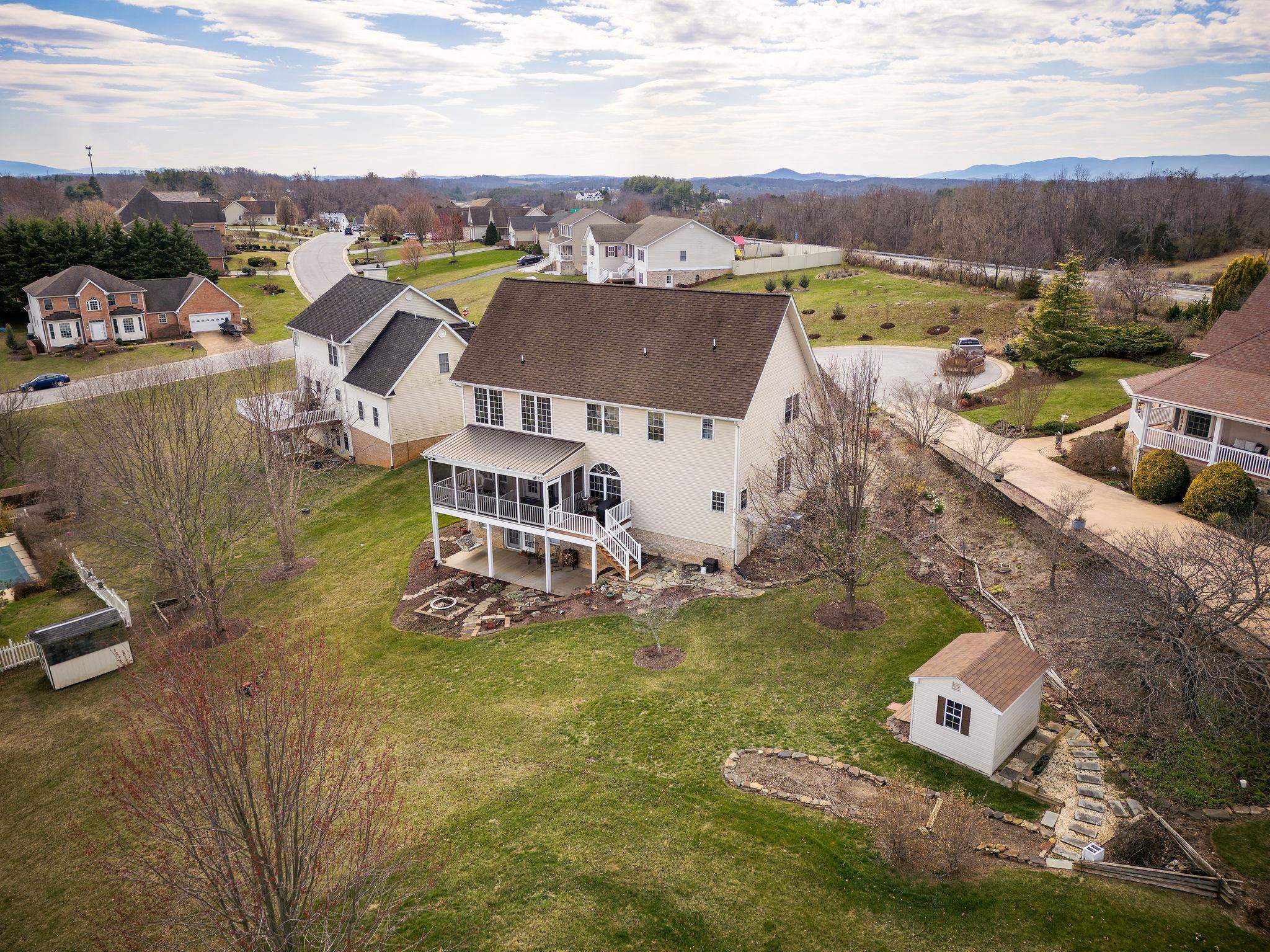102 SHAWN CIR
