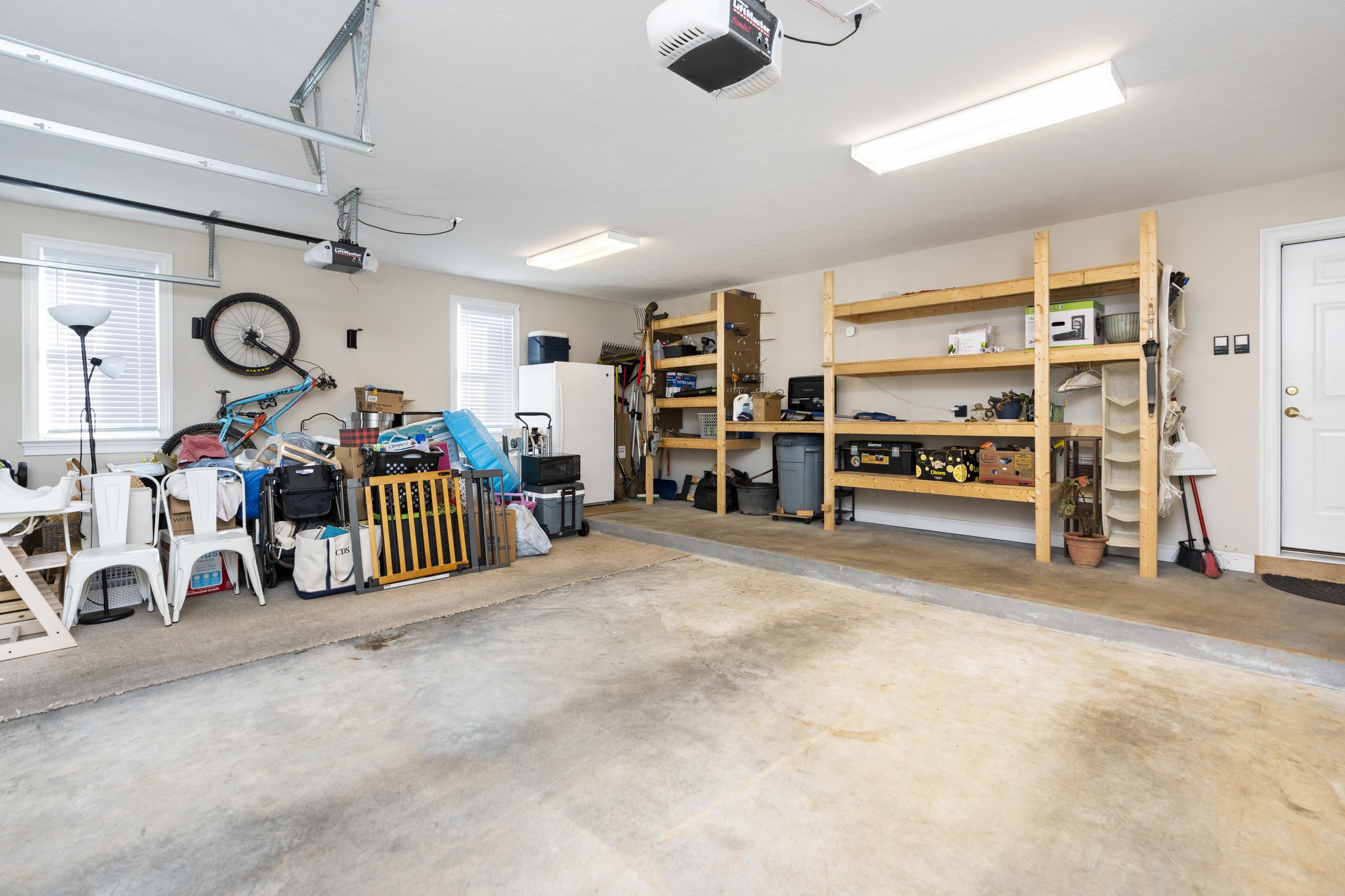 561 MYERS AVE