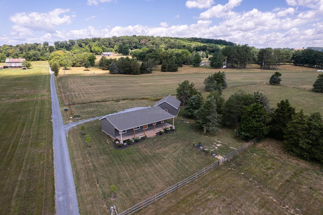 5524 CROSS KEYS RD