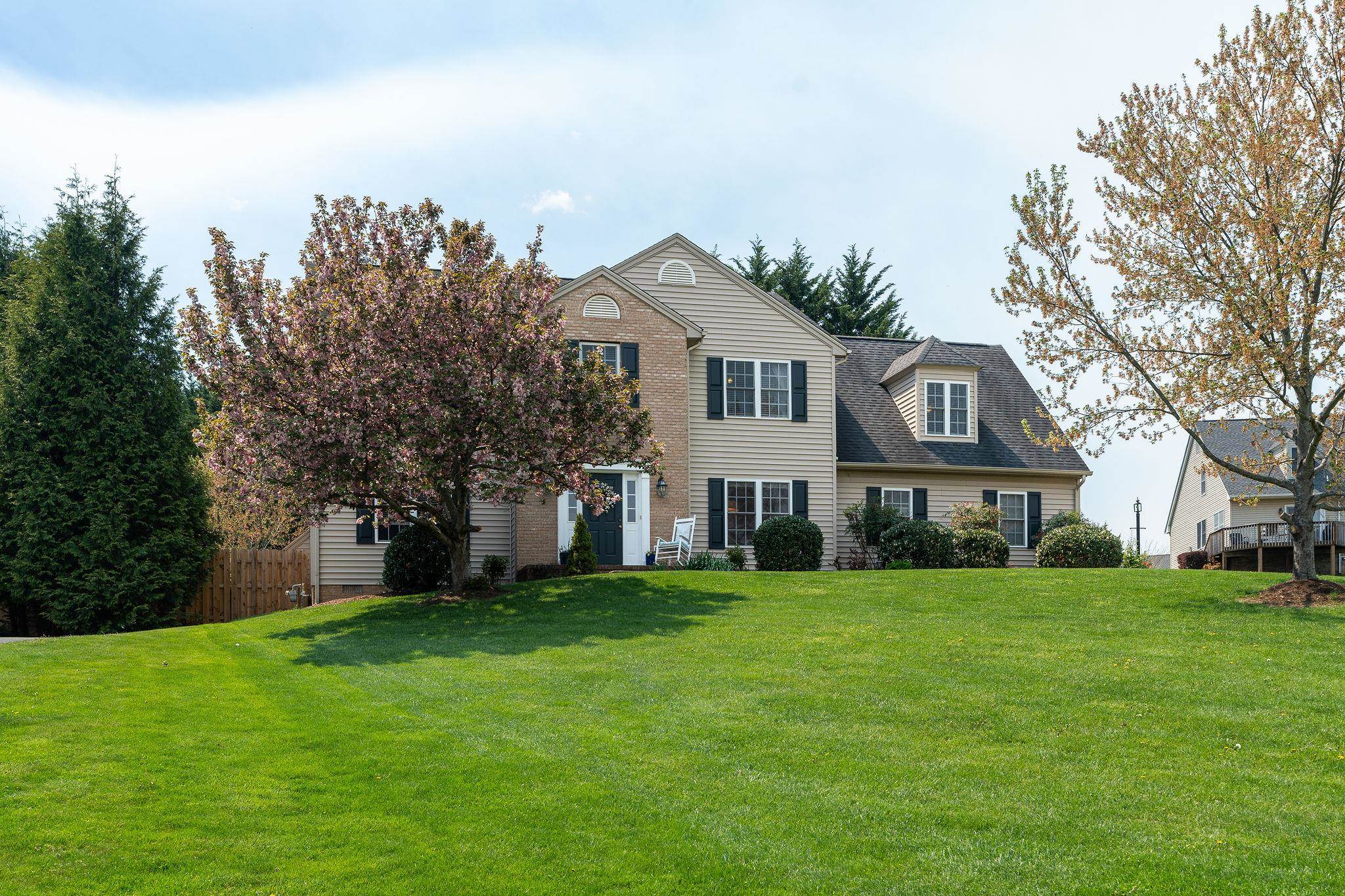 1632 CHATHAM RD