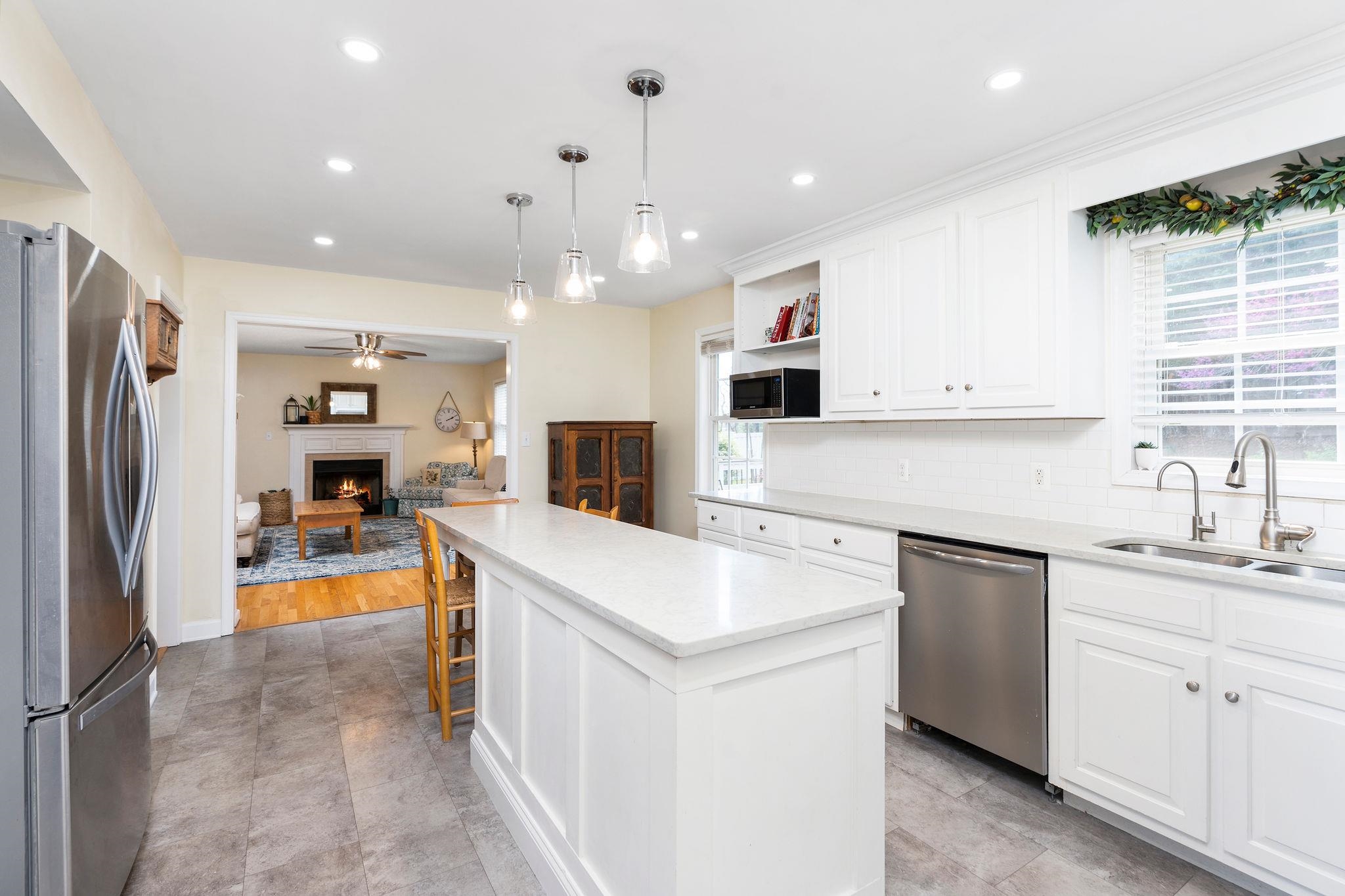1632 CHATHAM RD