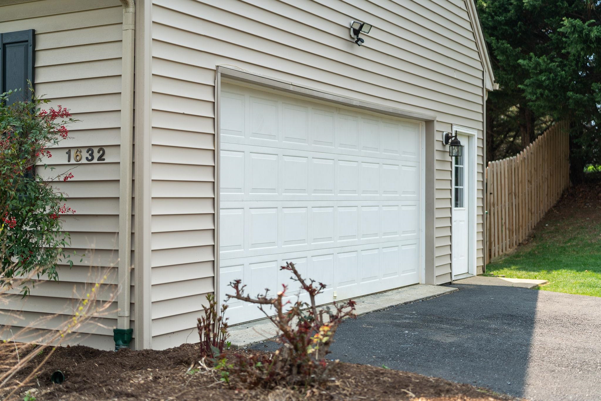 1632 CHATHAM RD