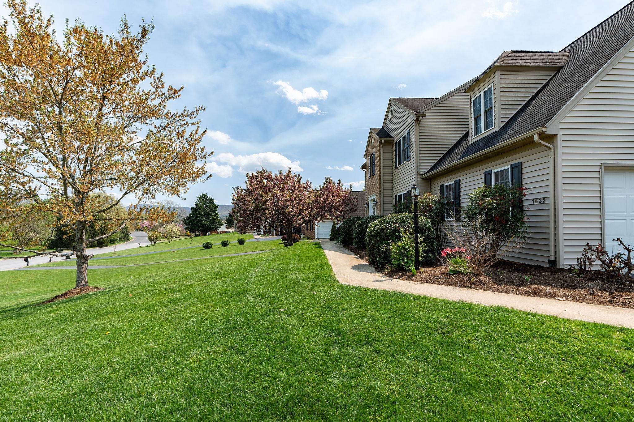 1632 CHATHAM RD