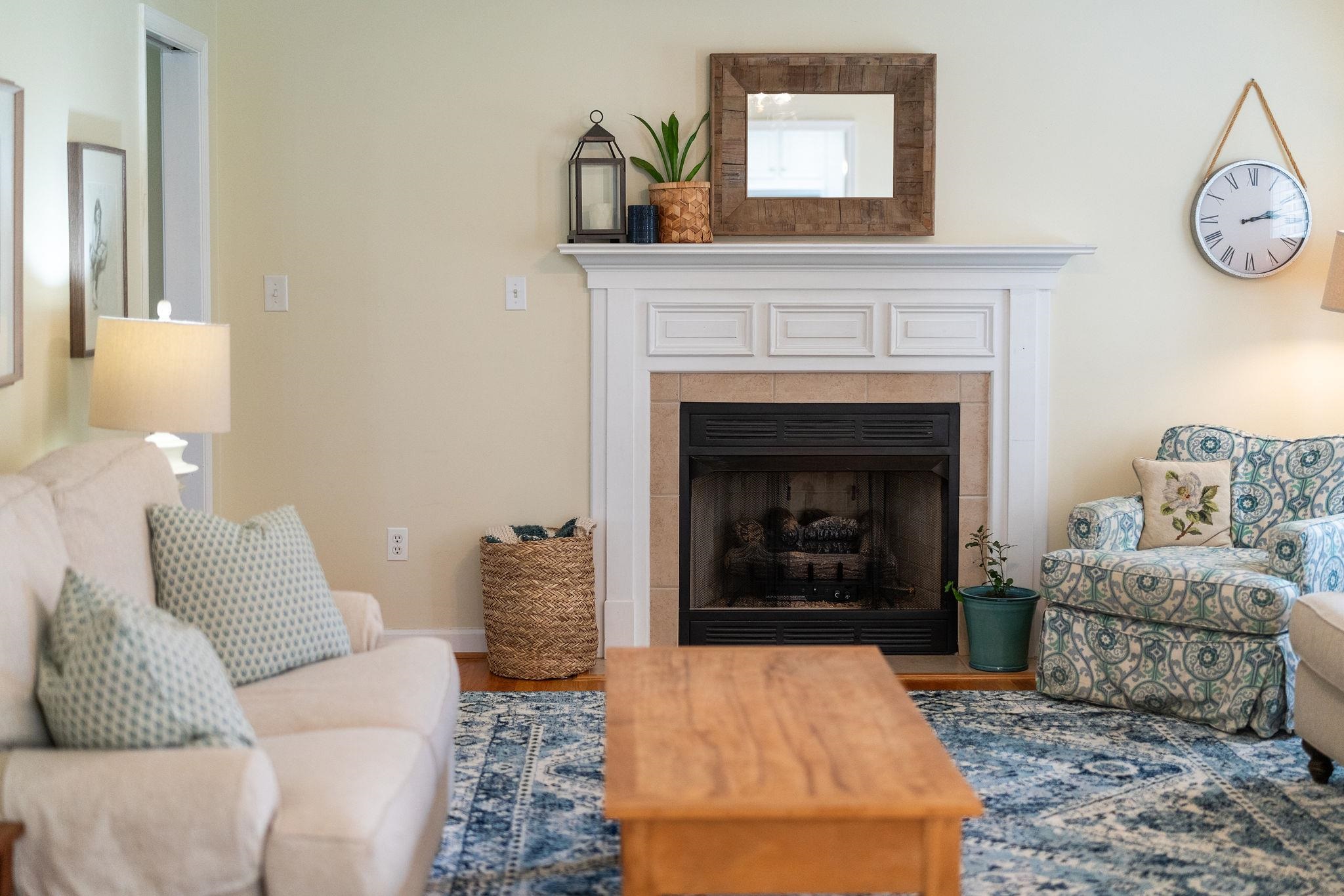1632 CHATHAM RD