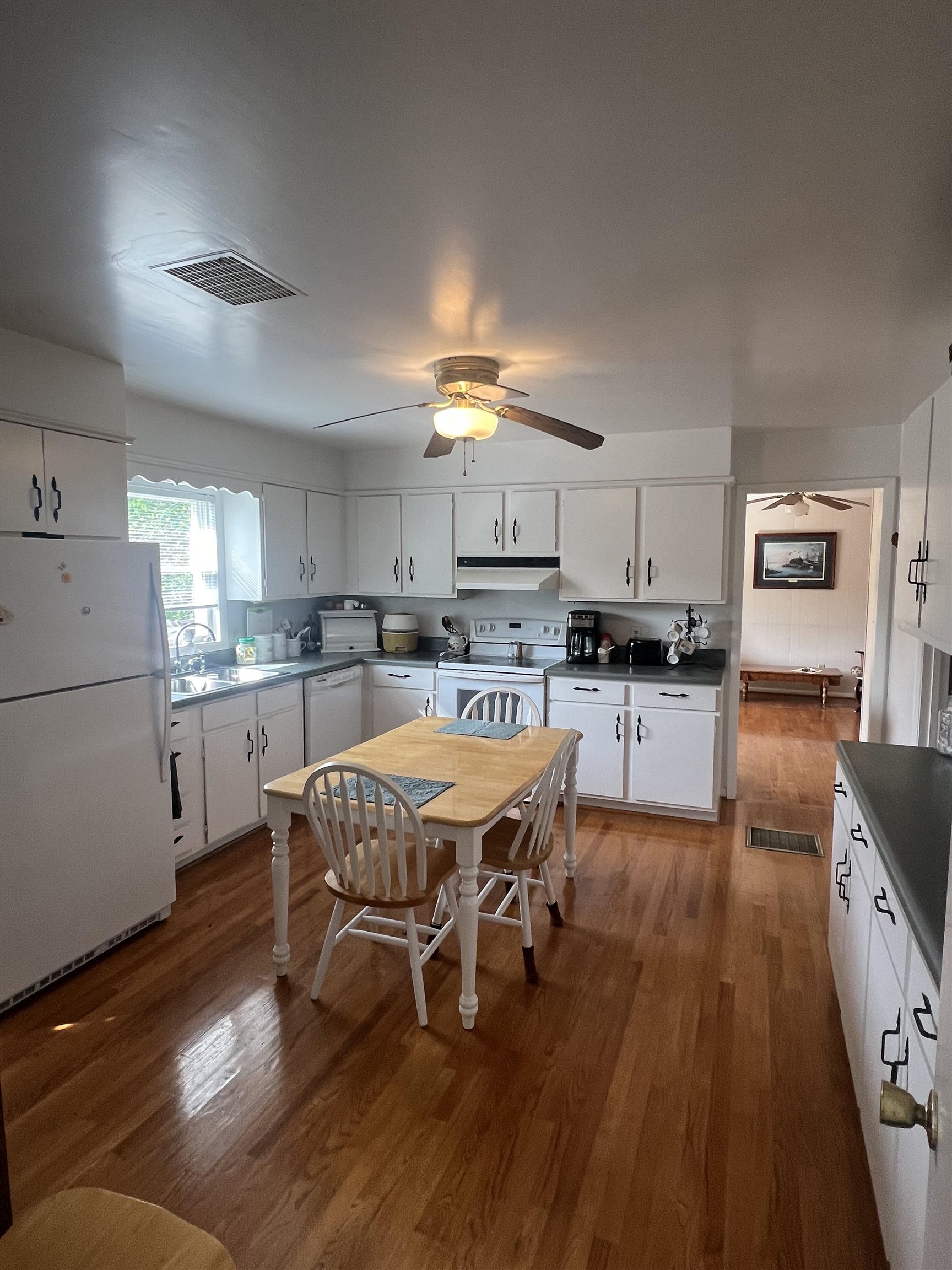 1970 OLD GREENVILLE RD