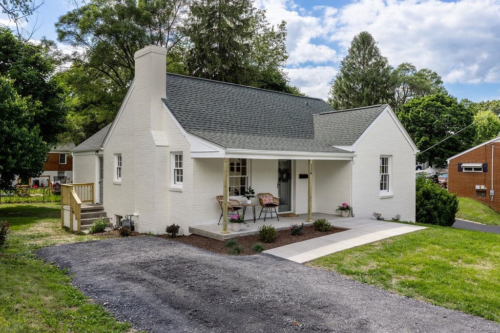 116 VALLEY RD