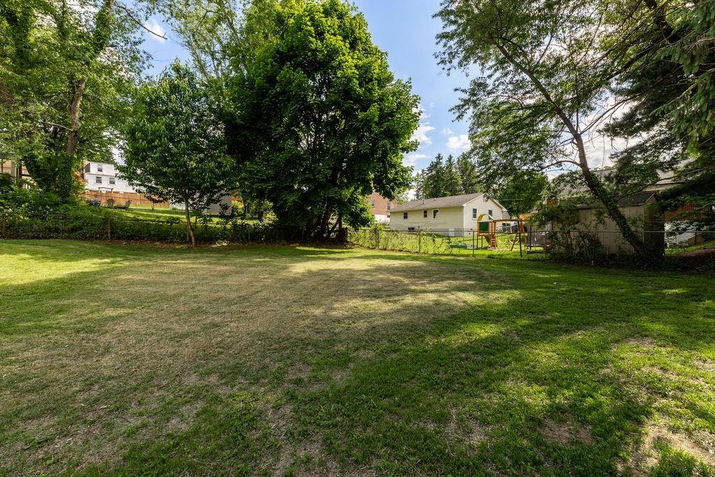116 VALLEY RD