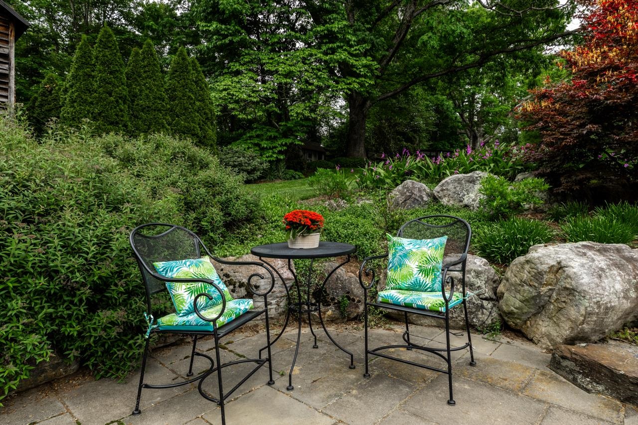 422 BOWMAN SPRINGS RD