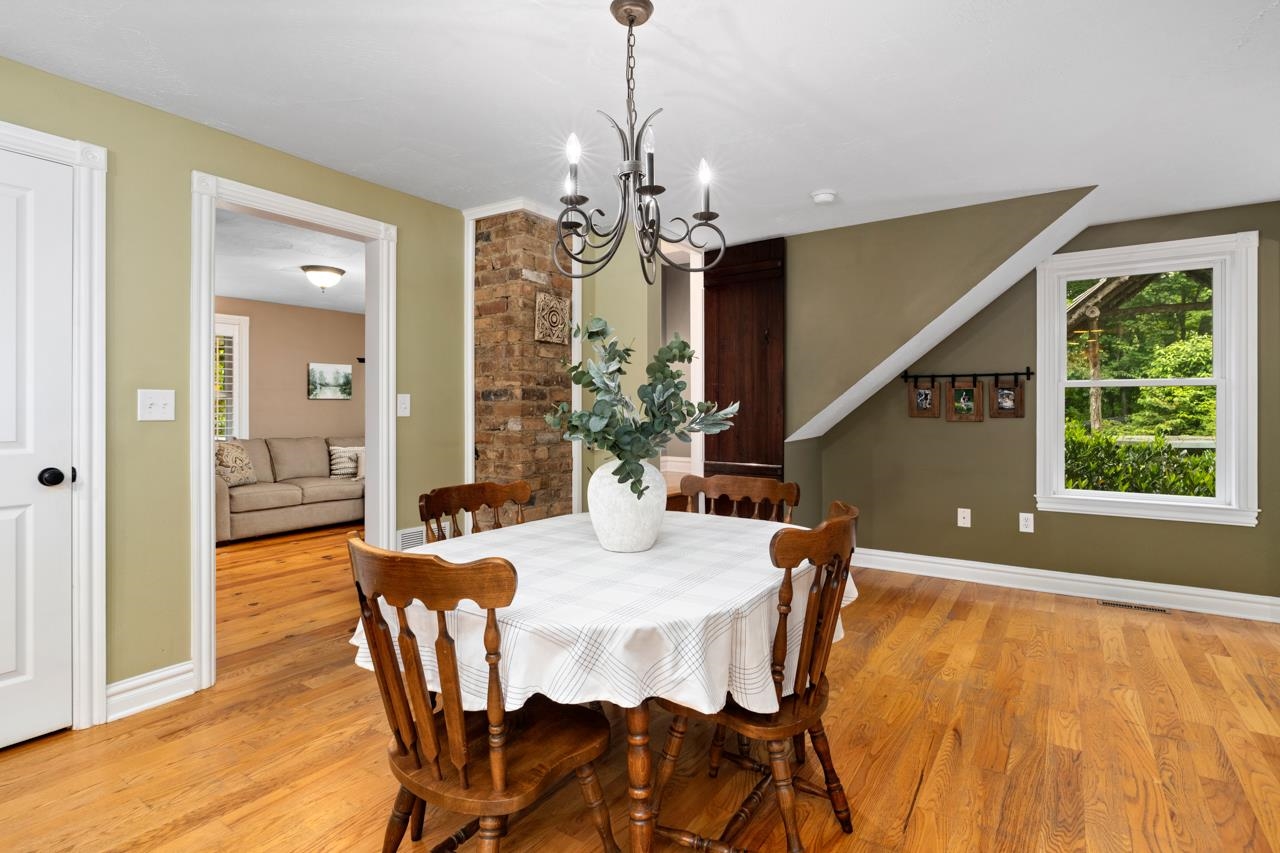 422 BOWMAN SPRINGS RD