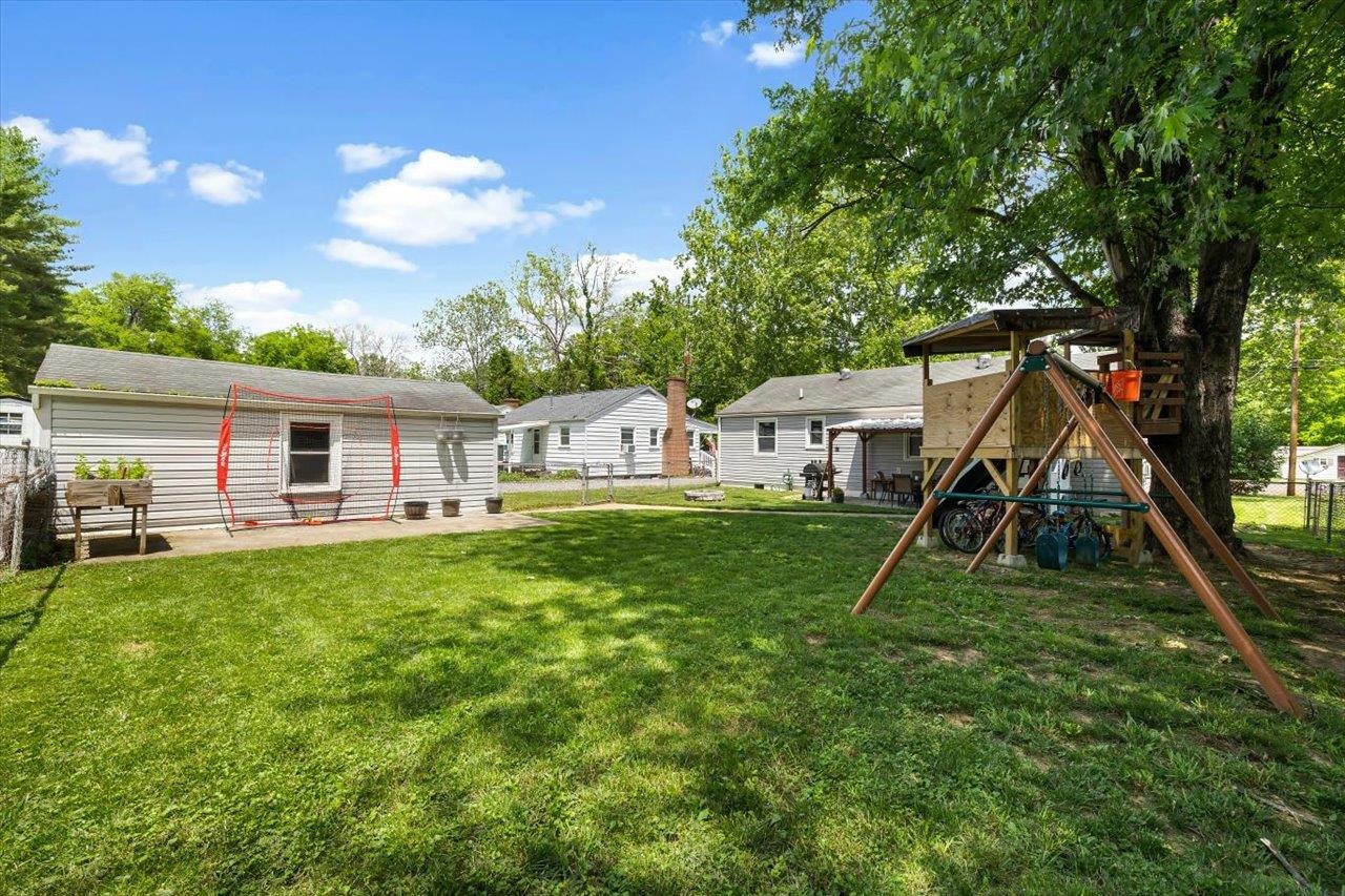232 RIVER RD