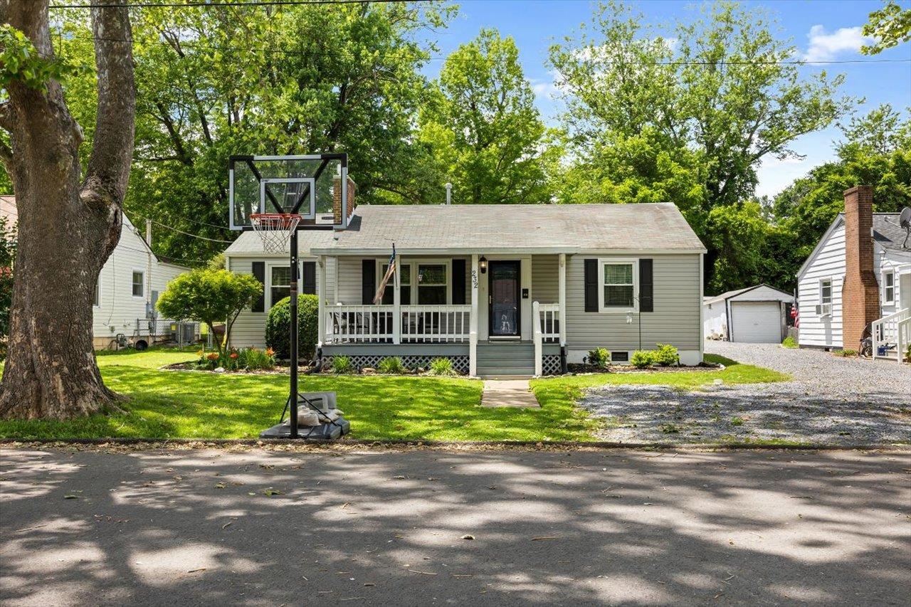 232 RIVER RD