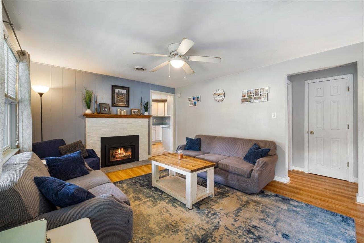 232 RIVER RD