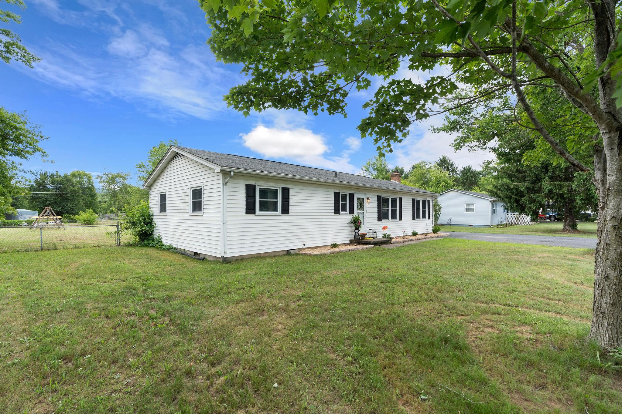 24 BLACKFORD WAY