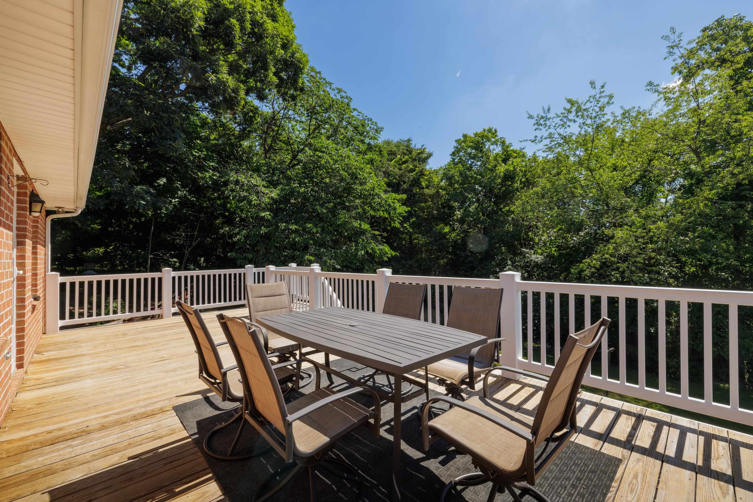 1704 LEE JACKSON HWY