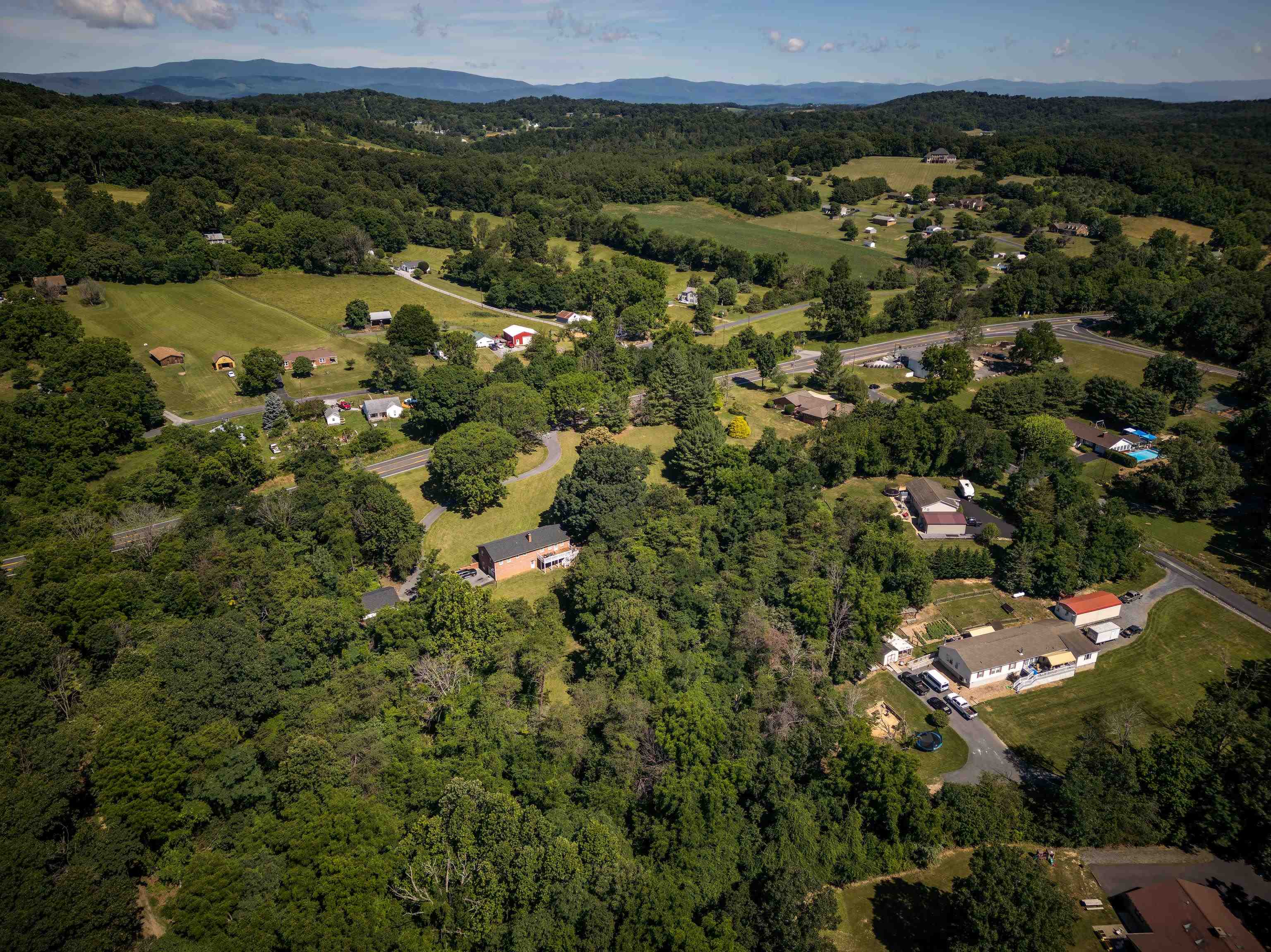 1704 LEE JACKSON HWY