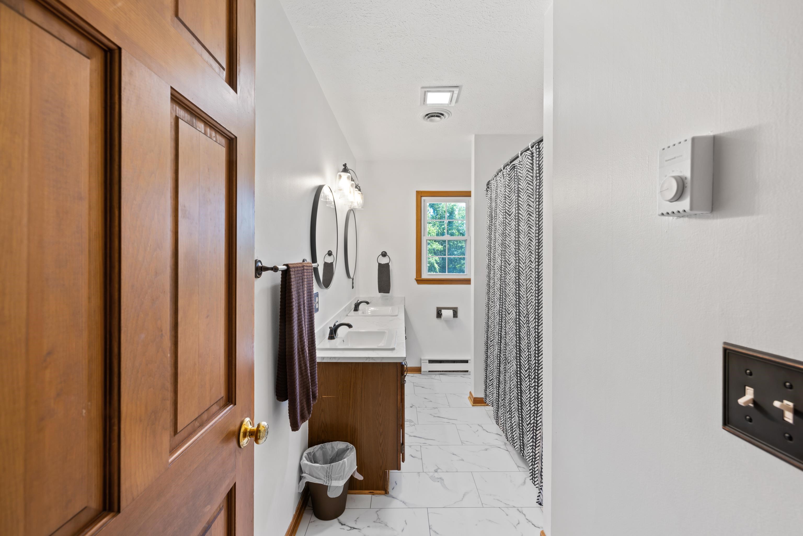 1704 LEE JACKSON HWY