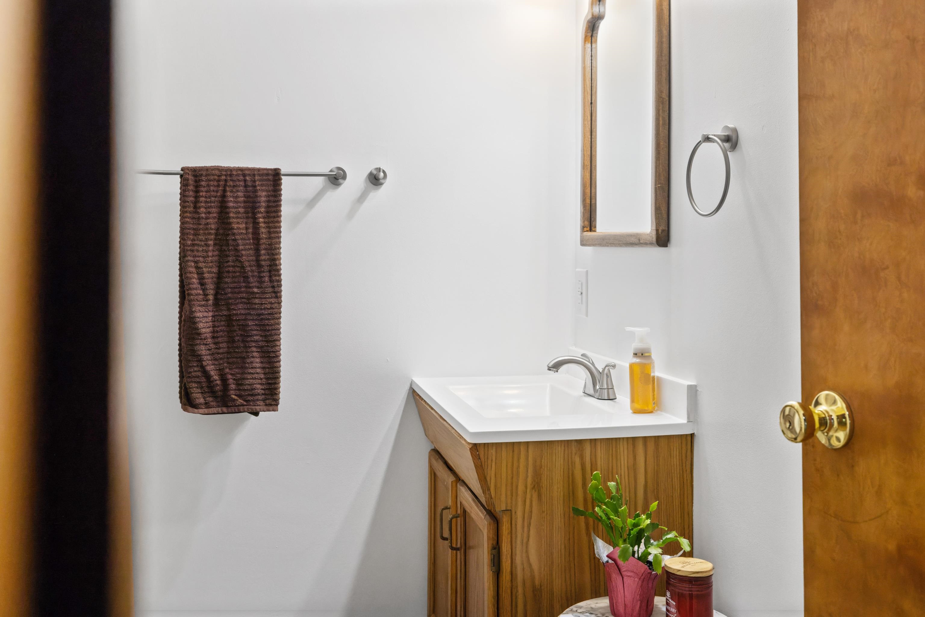 1704 LEE JACKSON HWY