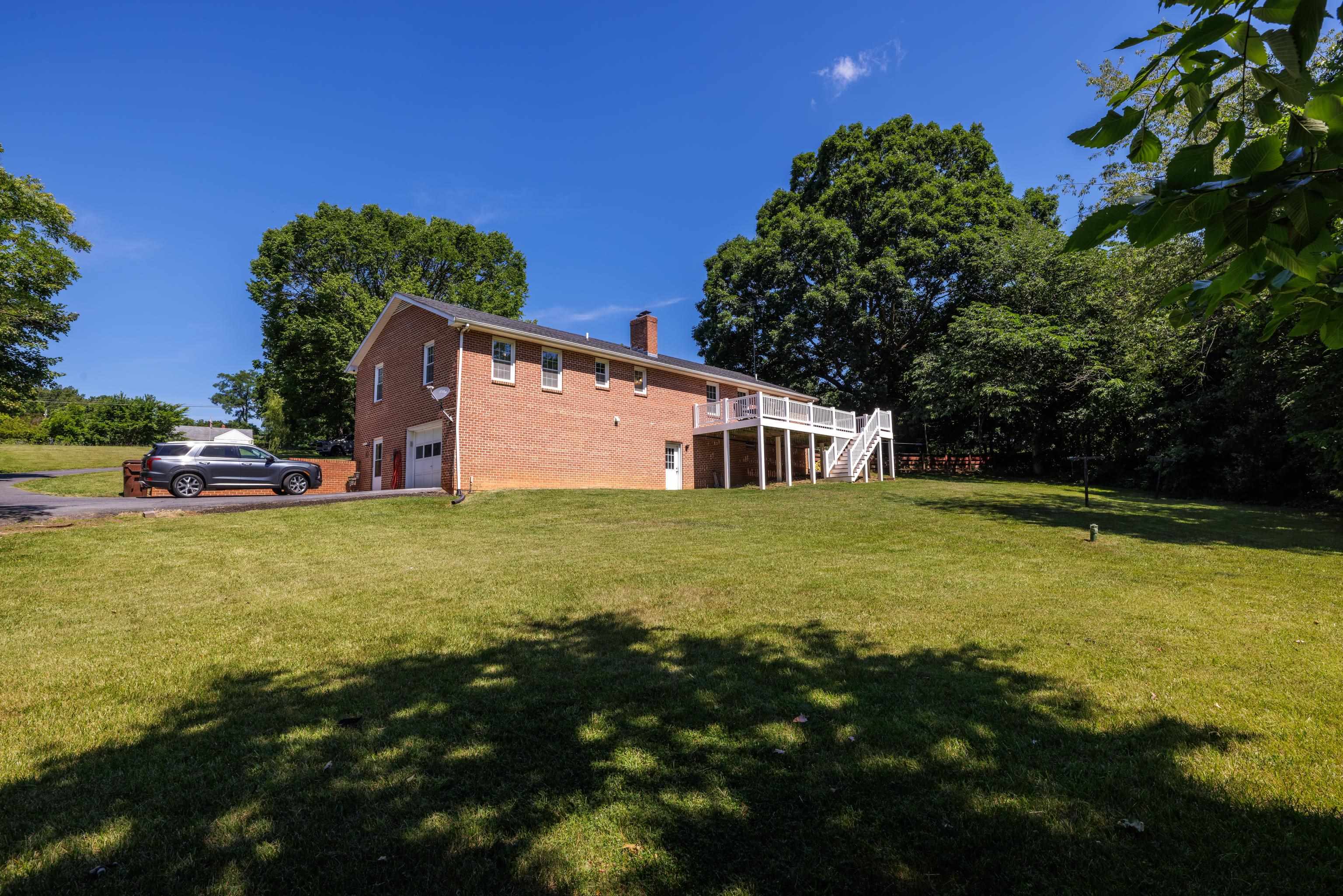 1704 LEE JACKSON HWY