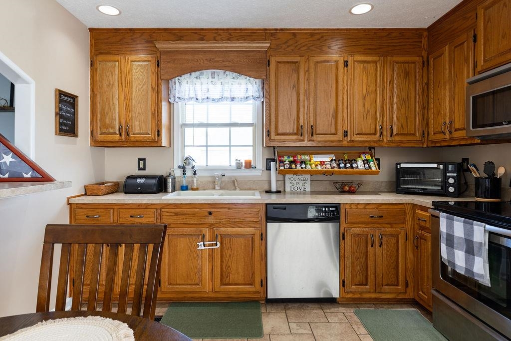 25 ORCHARD DR