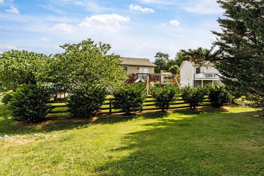 25 ORCHARD DR
