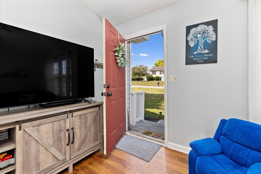 25 ORCHARD DR