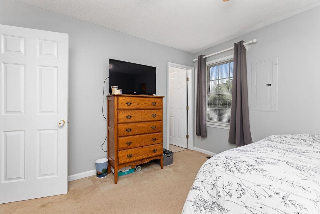 25 ORCHARD DR