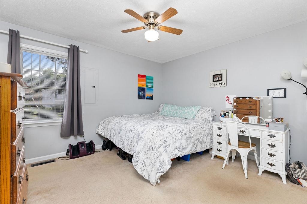 25 ORCHARD DR