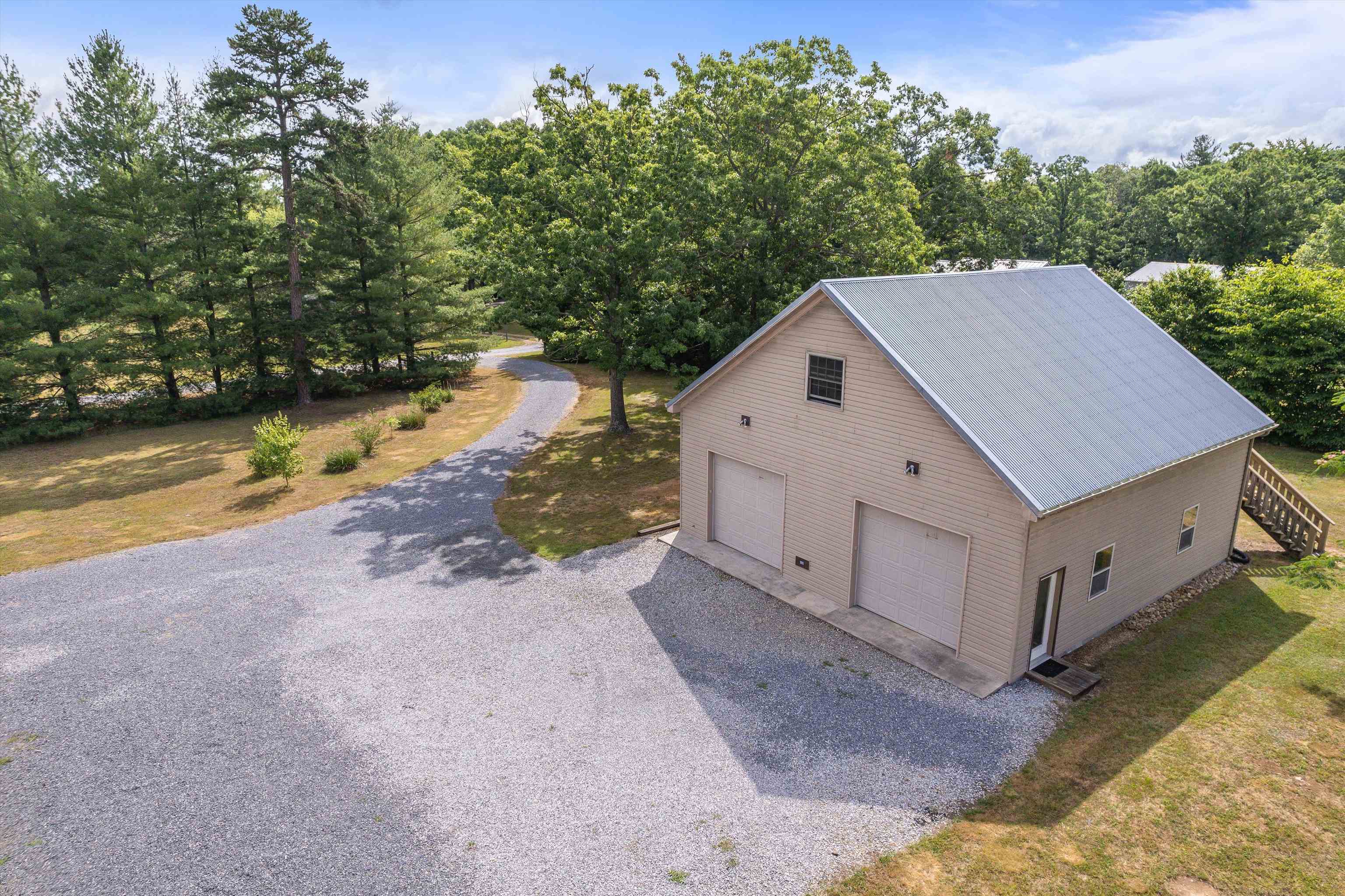 69 ALLENTOWN LN