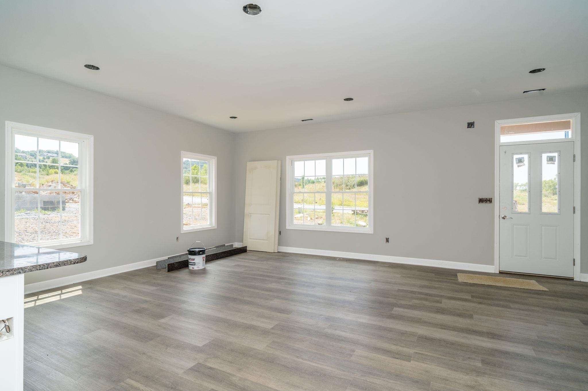 263 FREEMONT CIR