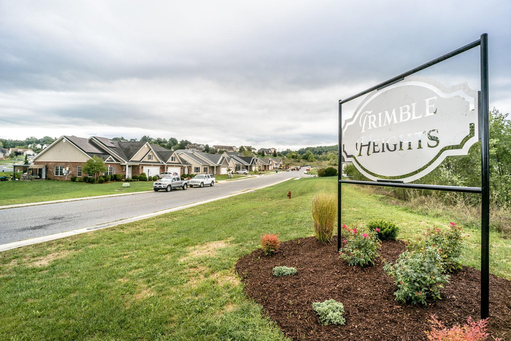 263 FREEMONT CIR