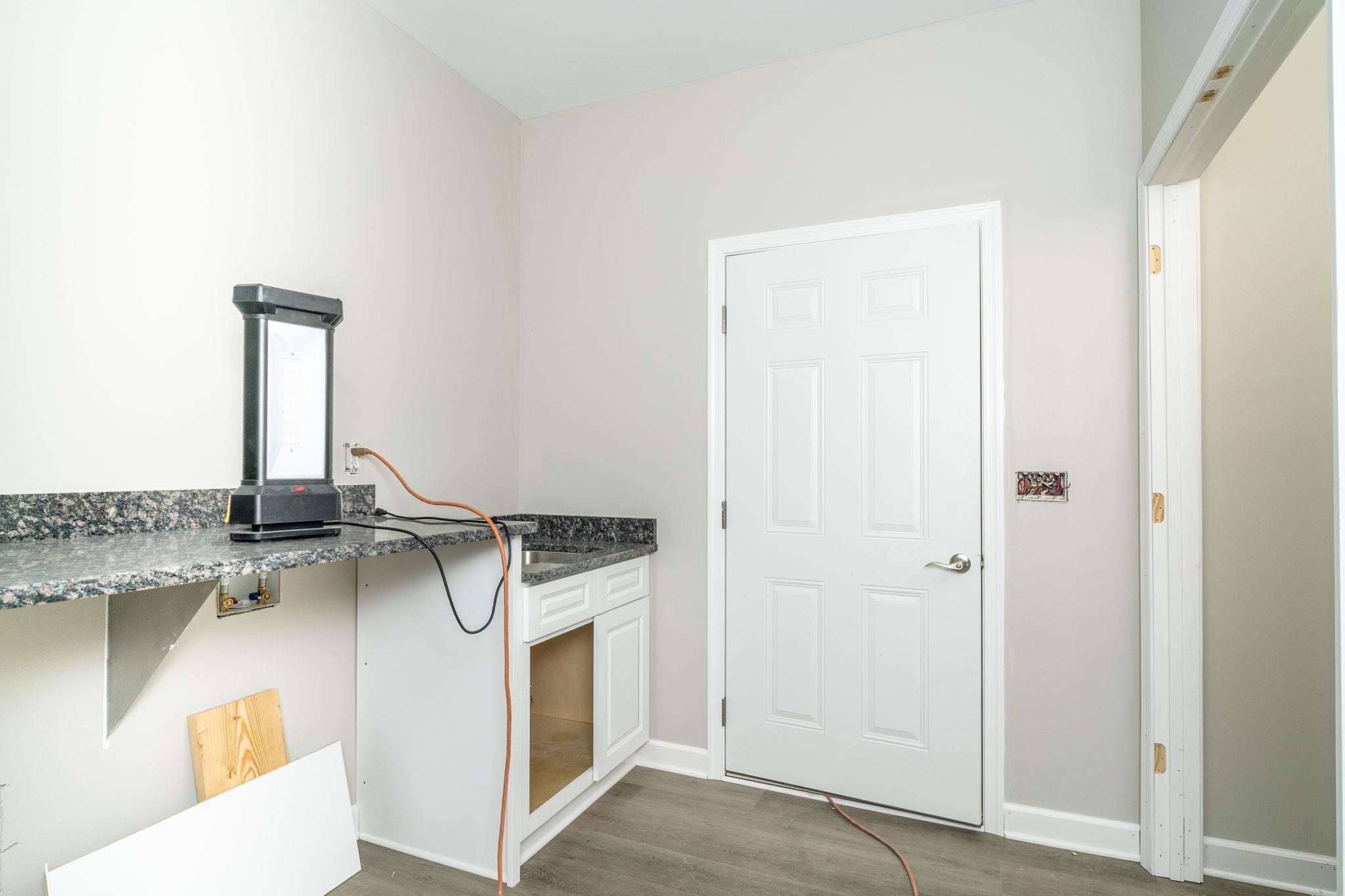 263 FREEMONT CIR