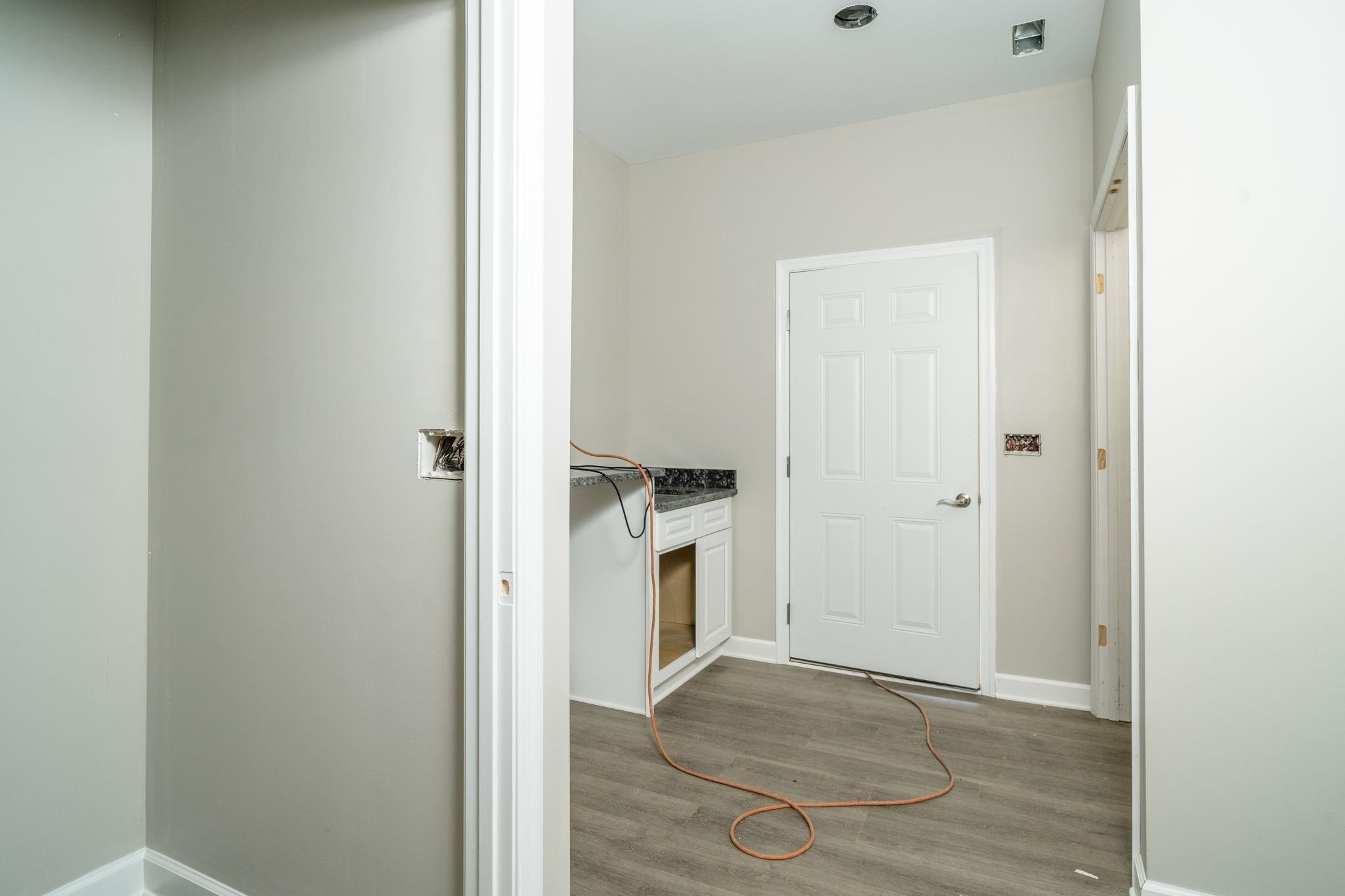 263 FREEMONT CIR