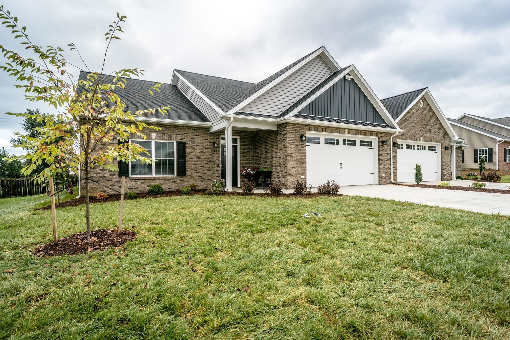 263 FREEMONT CIR