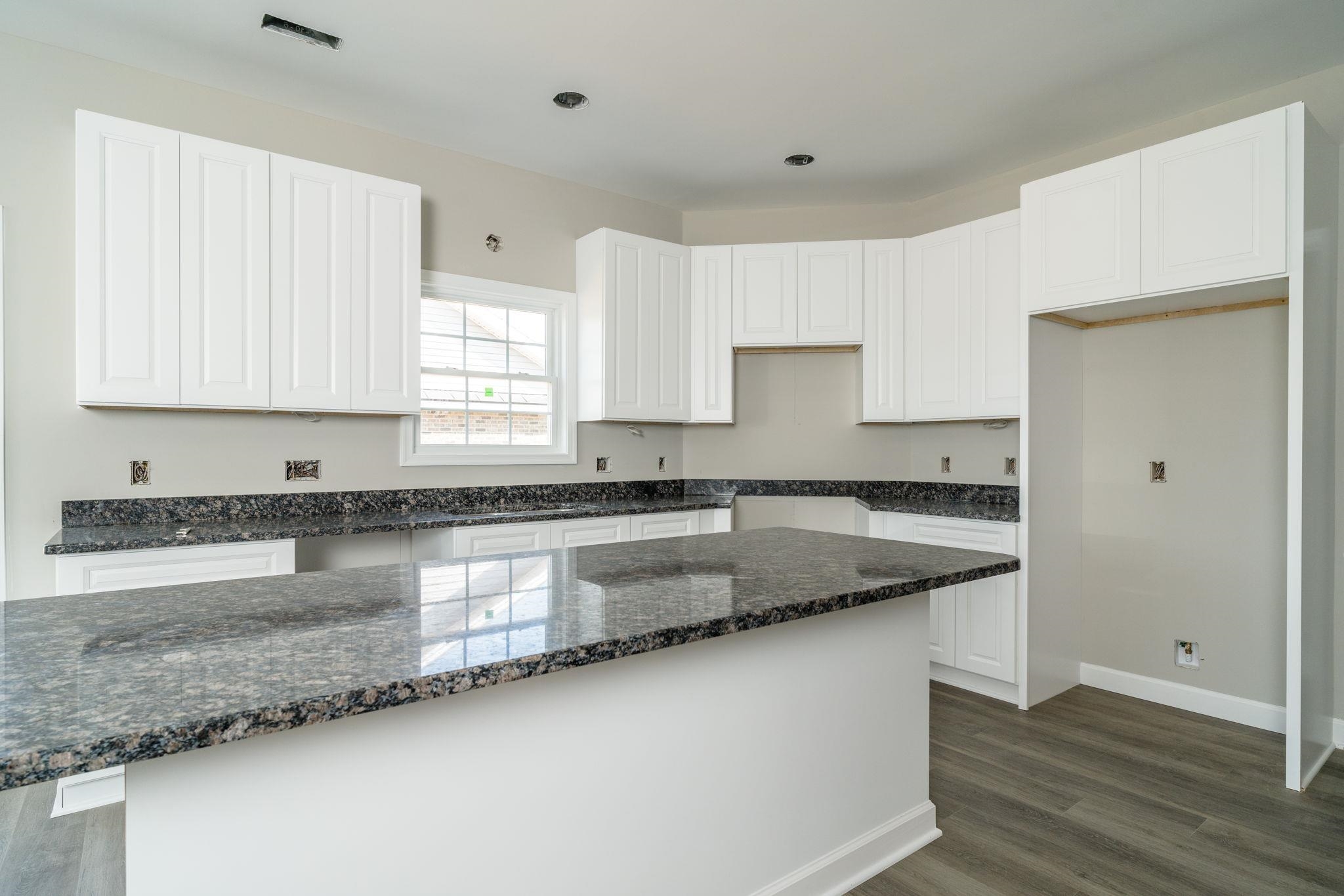 263 FREEMONT CIR