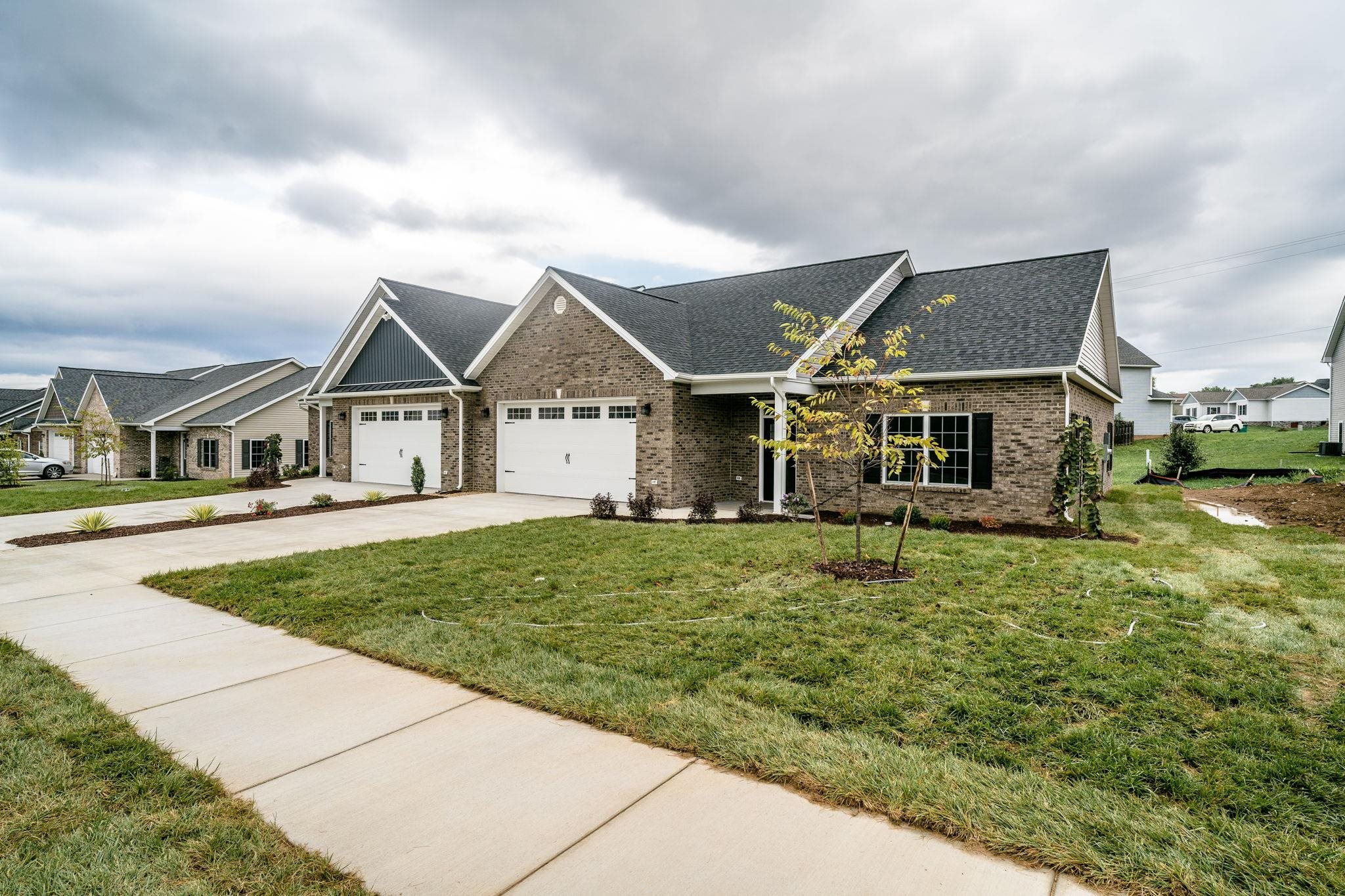 263 FREEMONT CIR