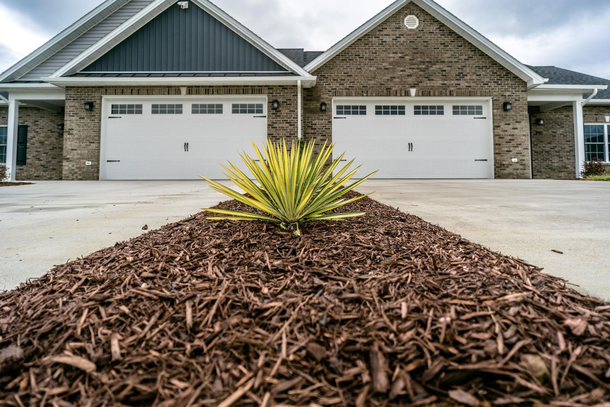 263 FREEMONT CIR