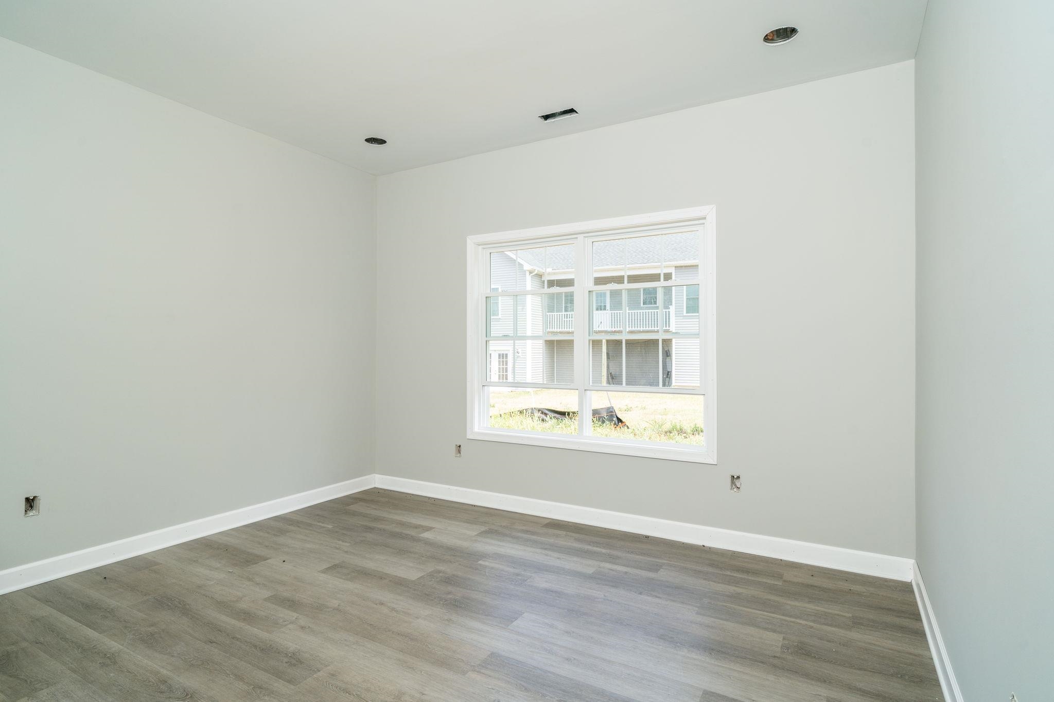 263 FREEMONT CIR