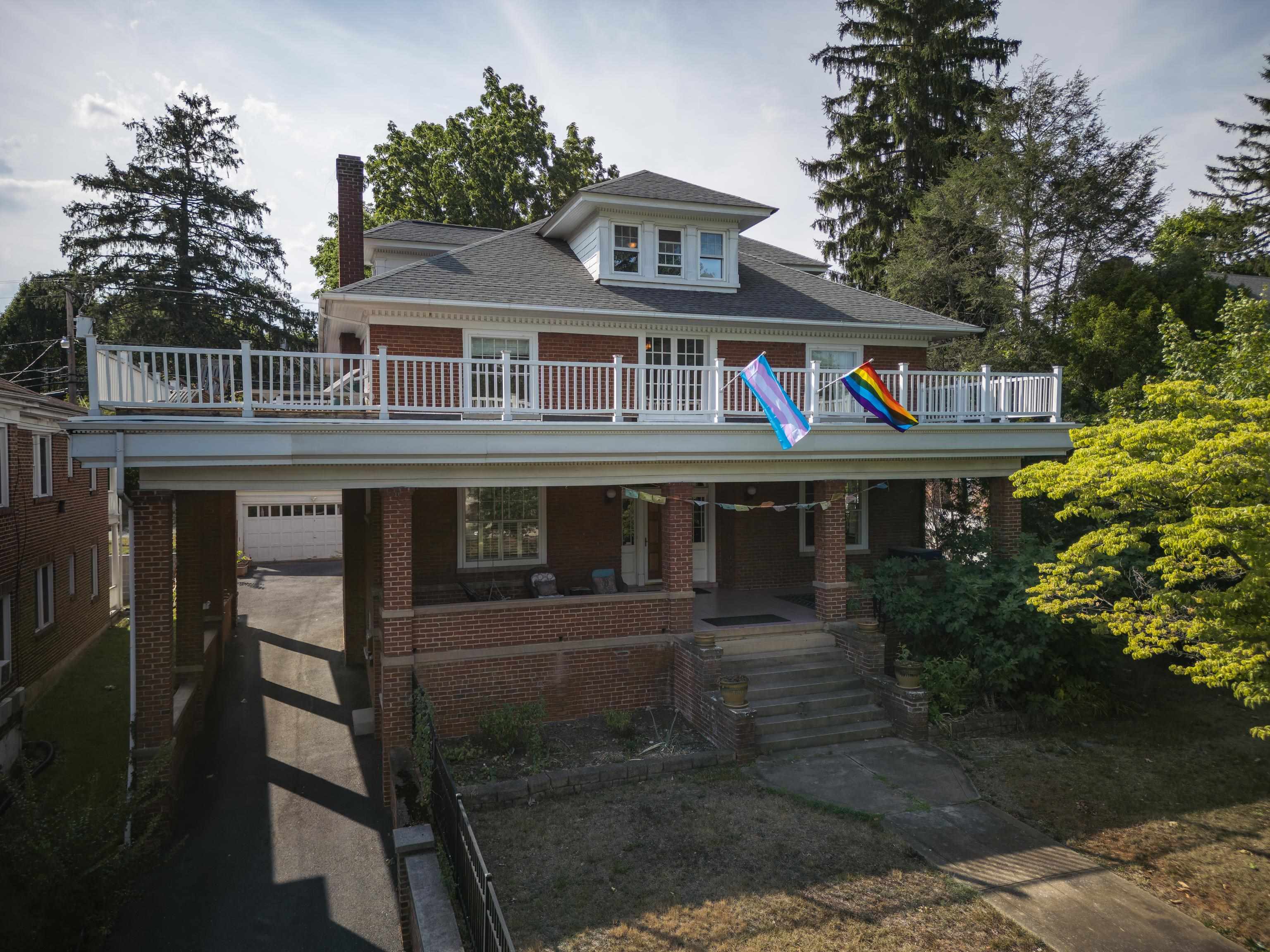 633 S WAYNE AVE