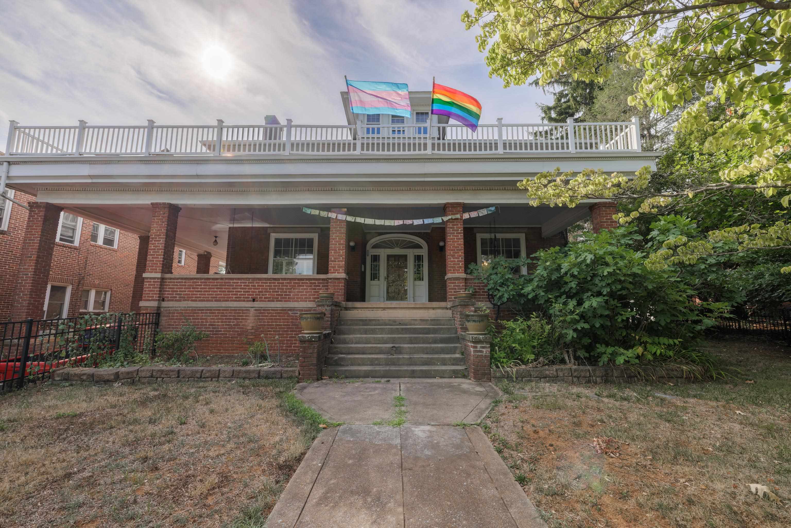 633 S WAYNE AVE