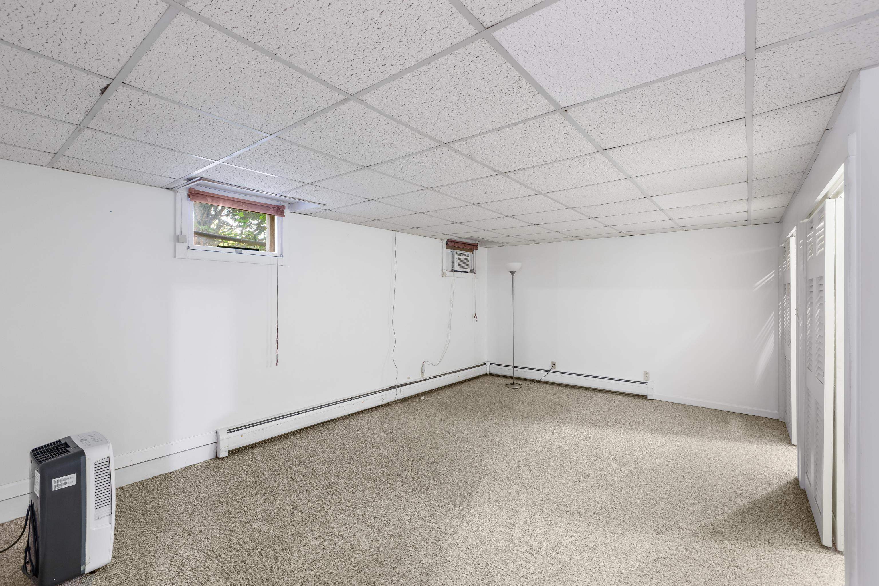633 S WAYNE AVE