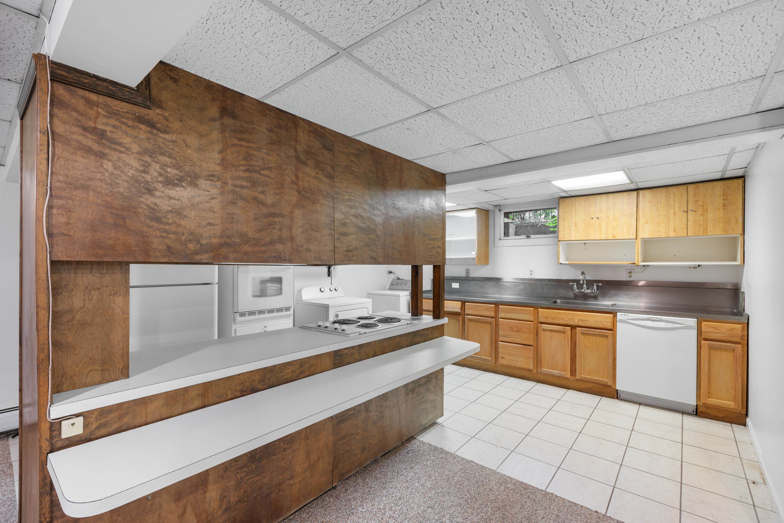 633 S WAYNE AVE