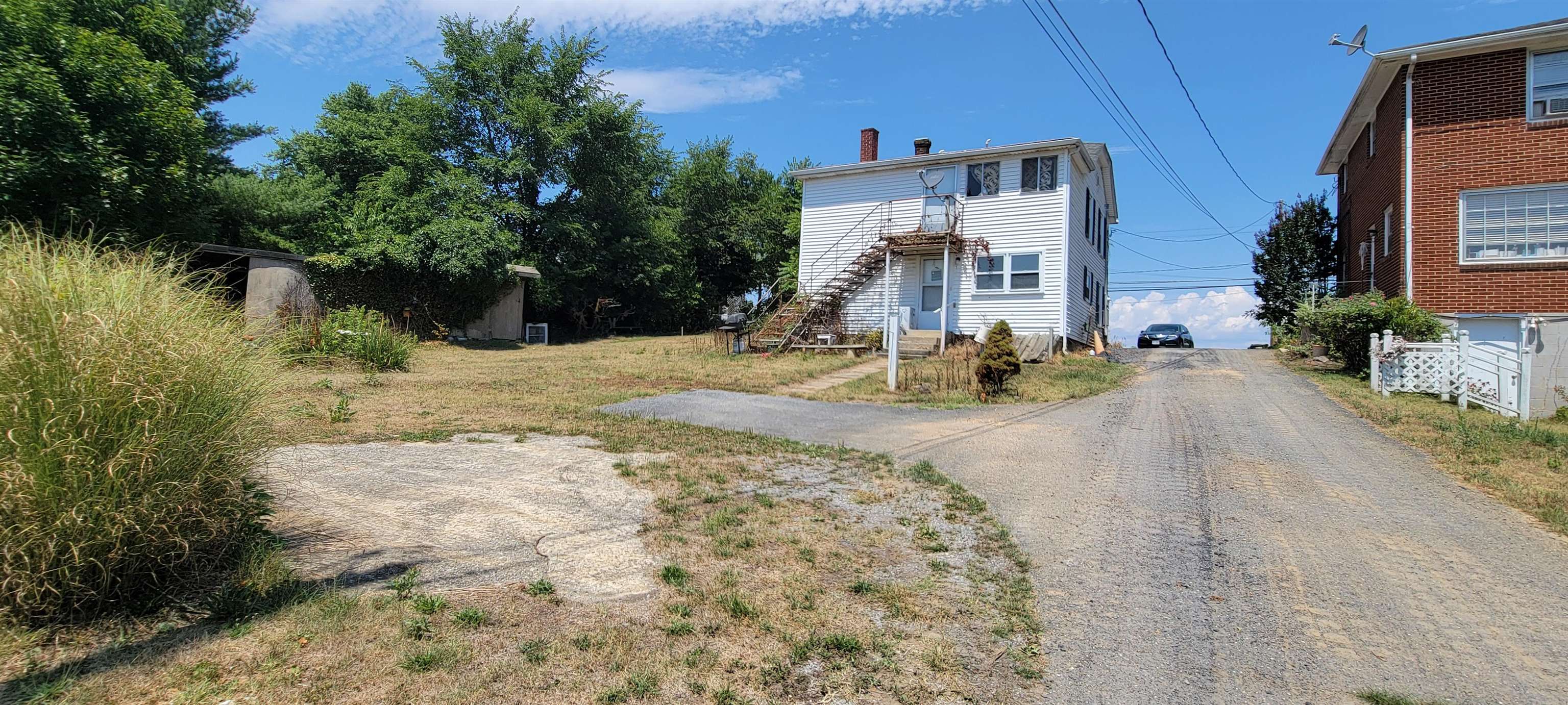 1928 & 1930 LYNDHURST RD