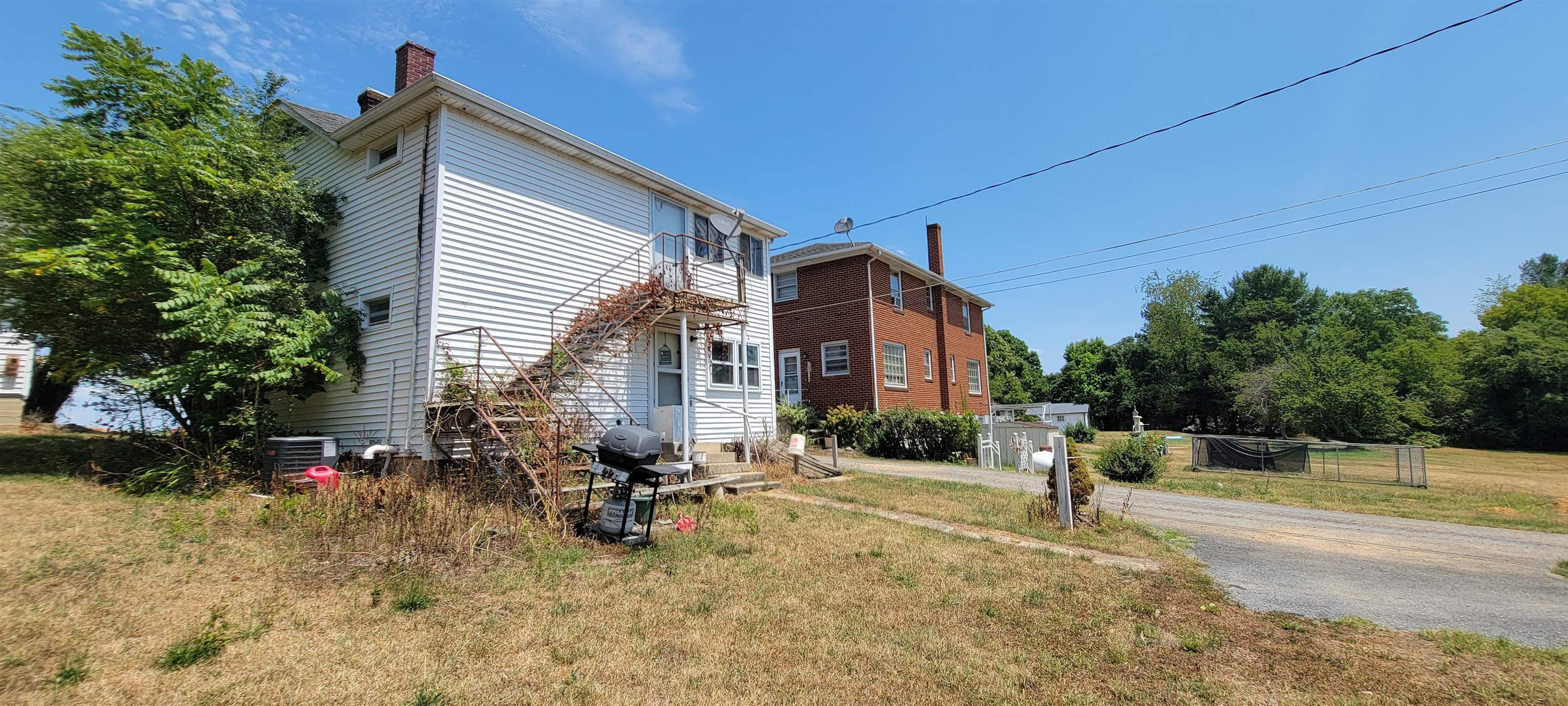 1928 & 1930 LYNDHURST RD