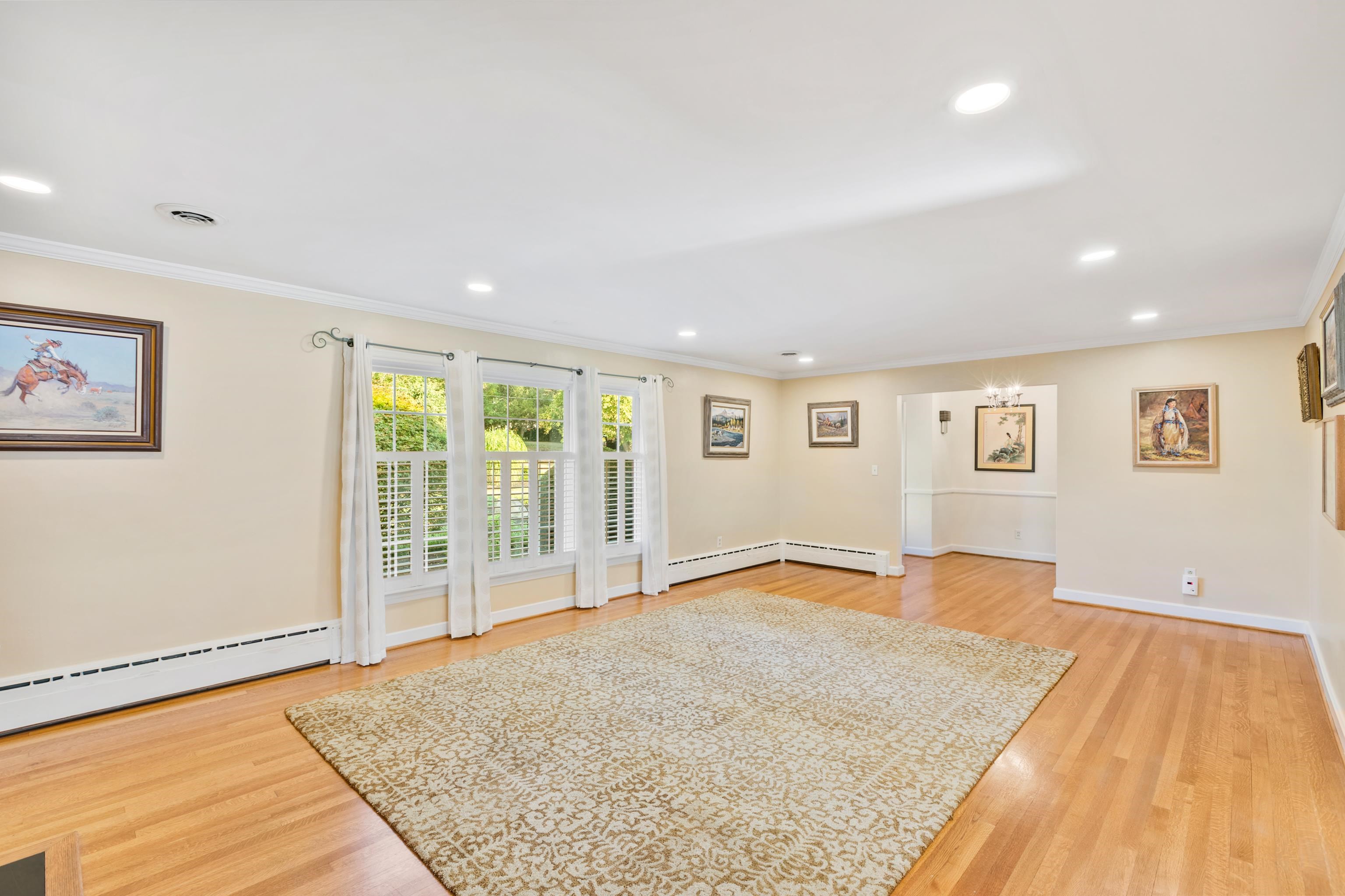 830 S ELLISON LN