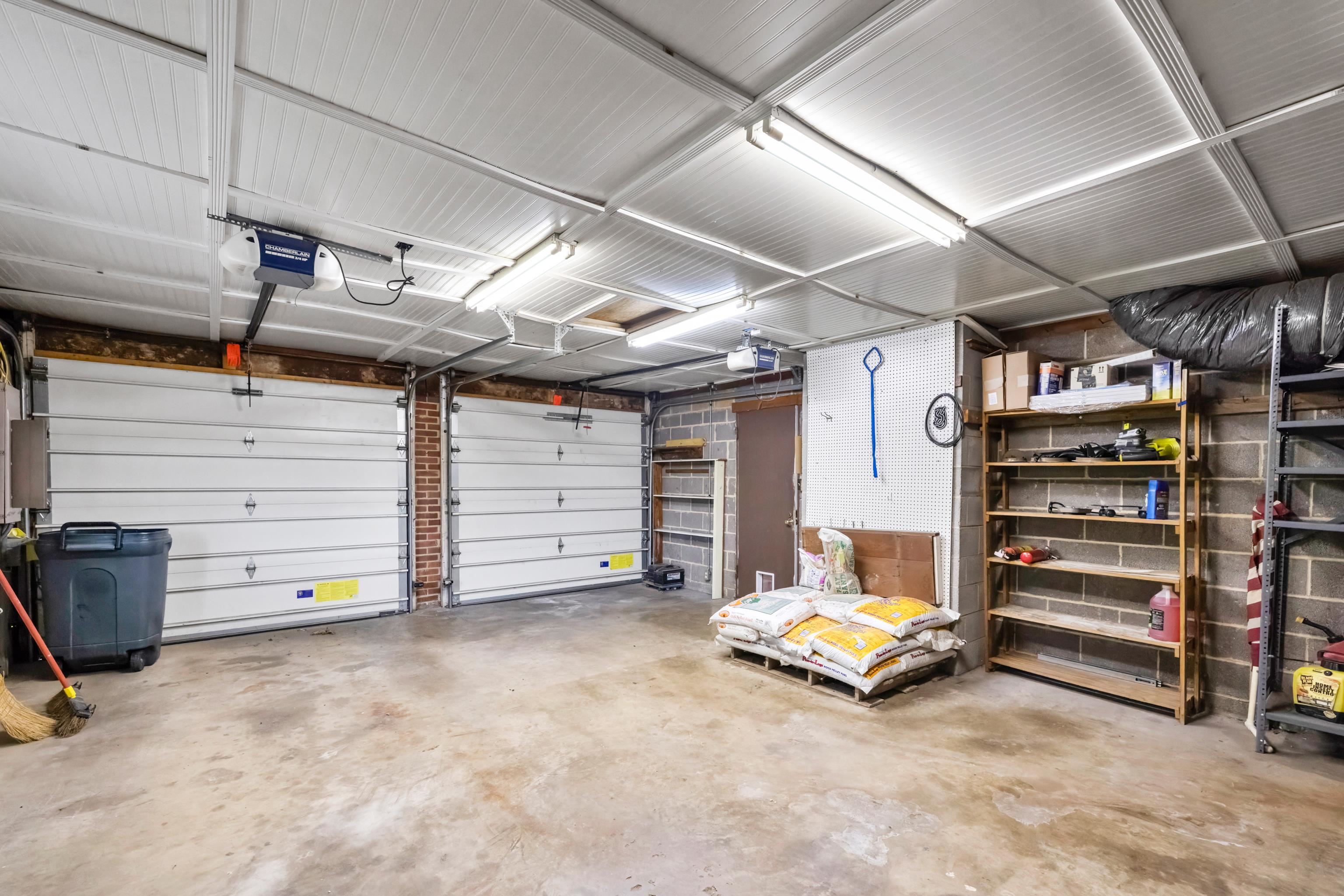 830 S ELLISON LN