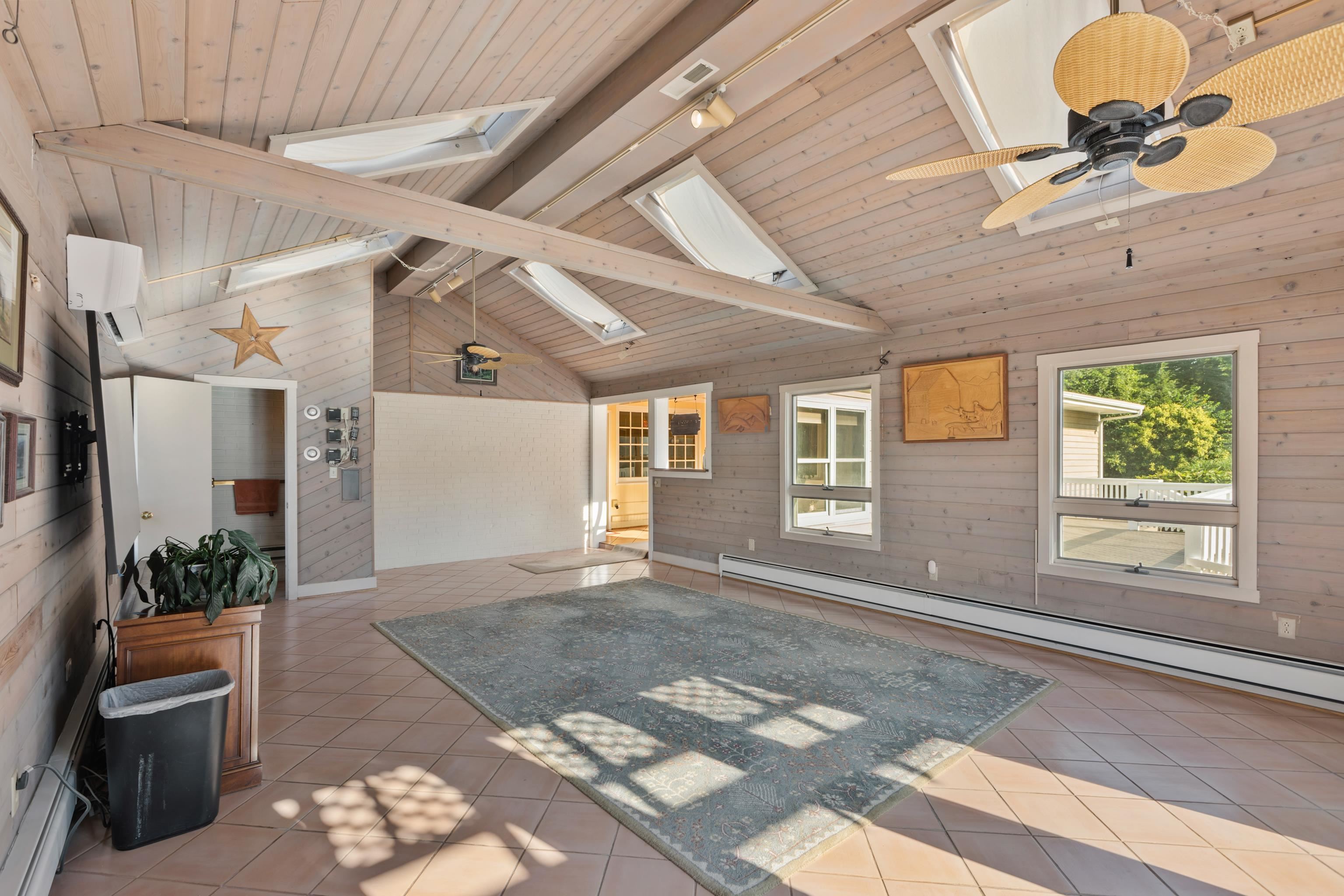 830 S ELLISON LN