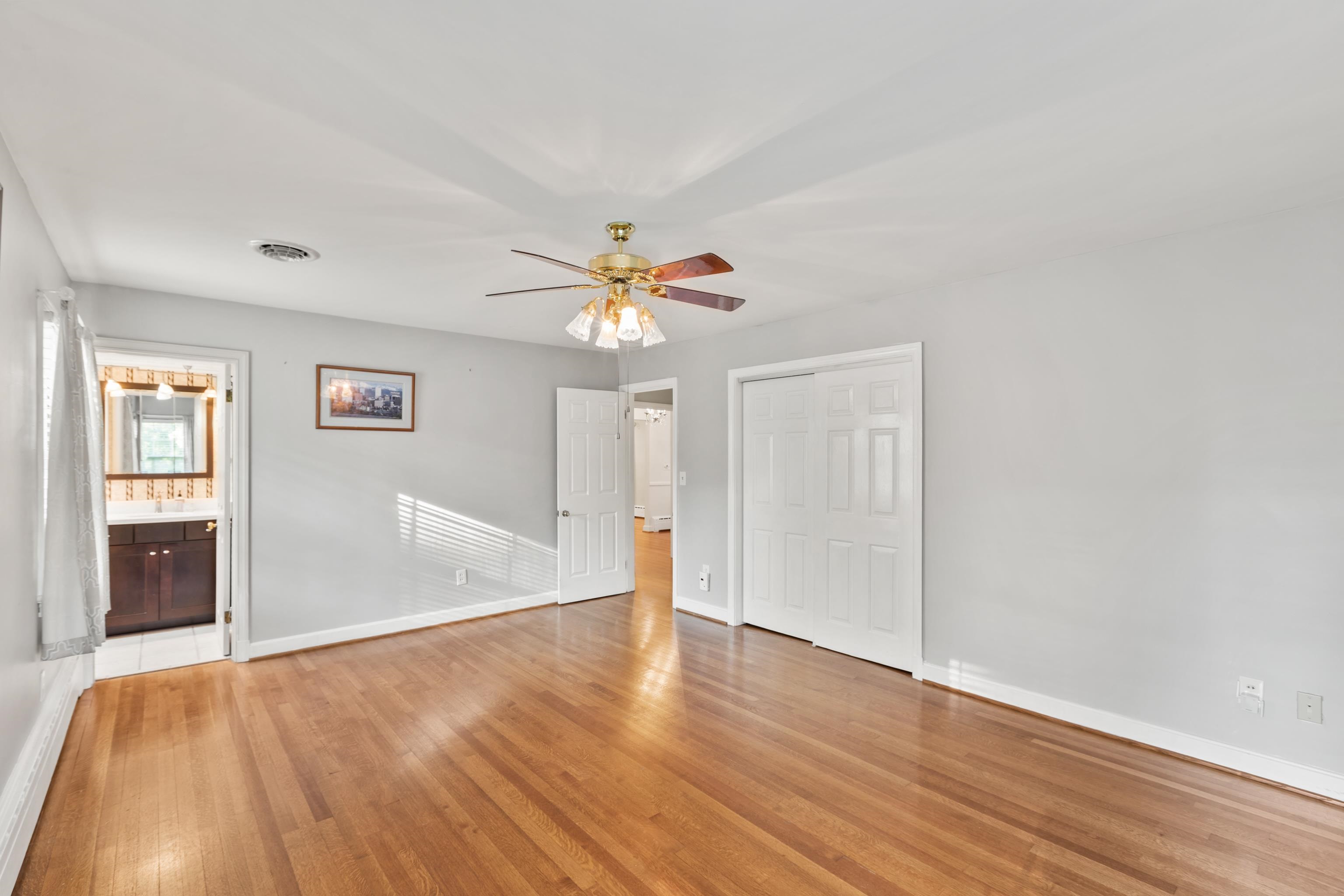 830 S ELLISON LN